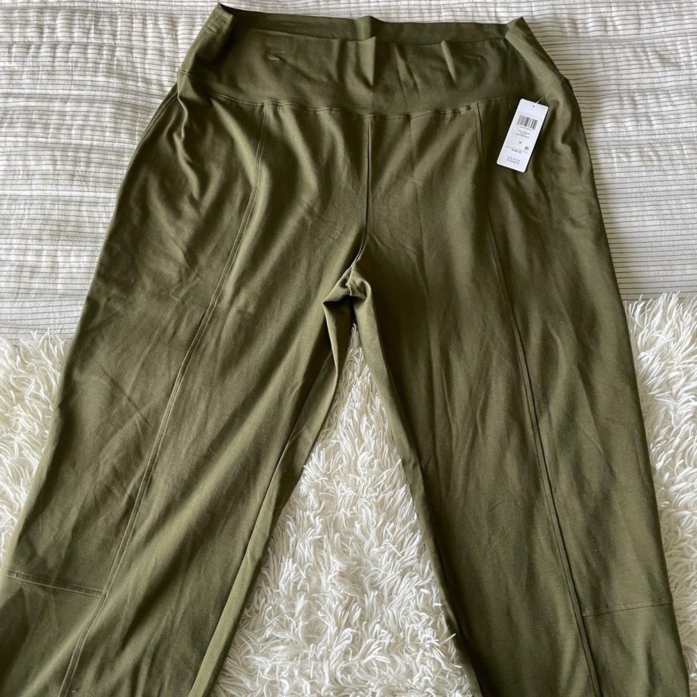 Brand new with tags EILEEN FISHER lantern pants! Olive green. Size 1x